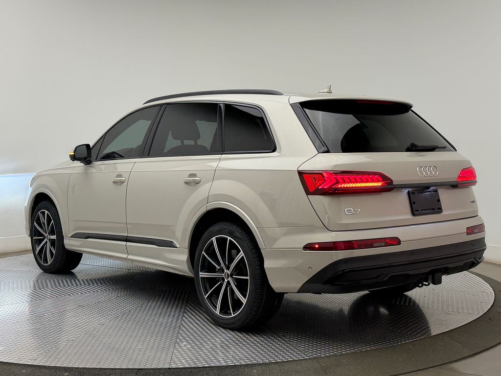 Thumbnail: 2023 Audi Q7 - 7