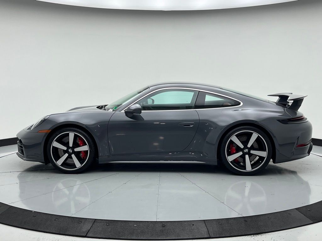 Thumbnail: 2025 Porsche 911 - 2