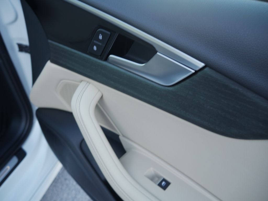 Thumbnail: 2023 Audi A4 - 27