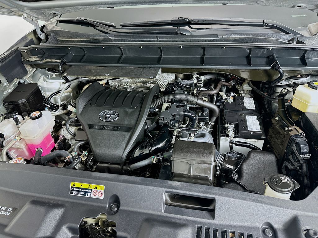 Thumbnail: 2024 Toyota Highlander - 31