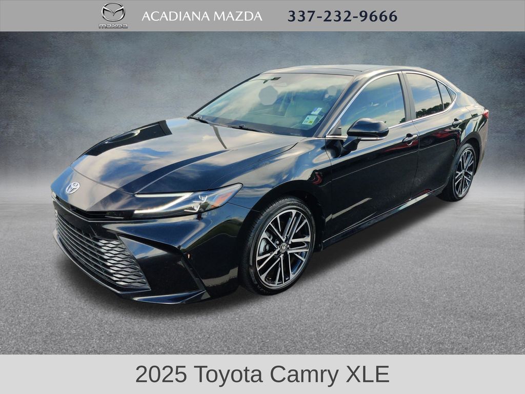 2025 Toyota Camry XLE FWD