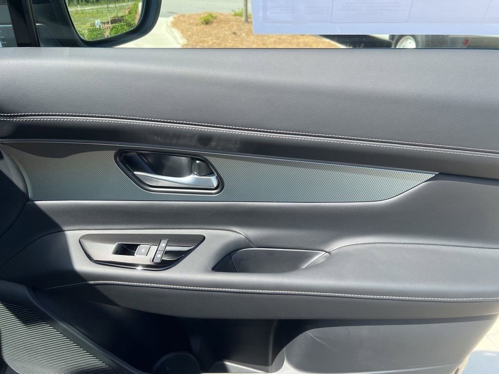 2025 Champagne Silver Metallic Nissan Murano SL AWD SUV