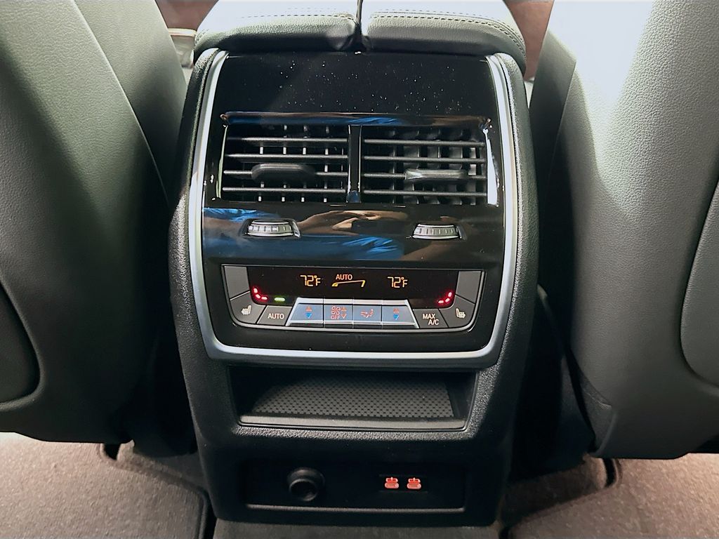 Thumbnail: 2026 BMW X5 - 18