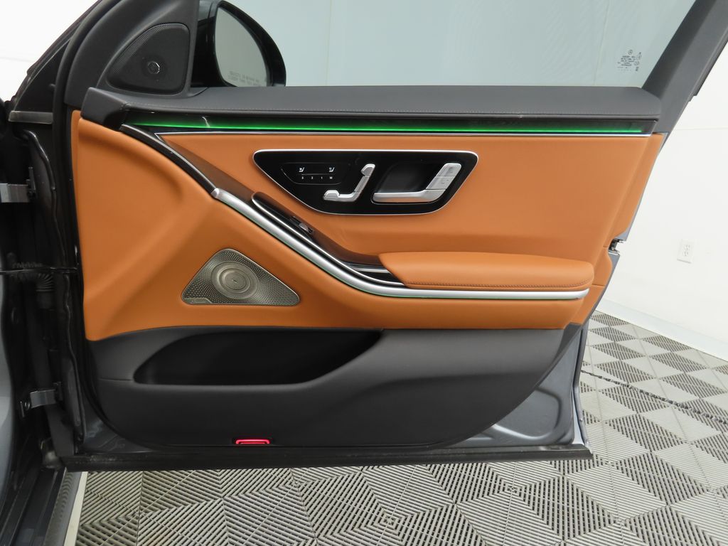 Thumbnail: 2023 Mercedes-Benz S-Class - 24