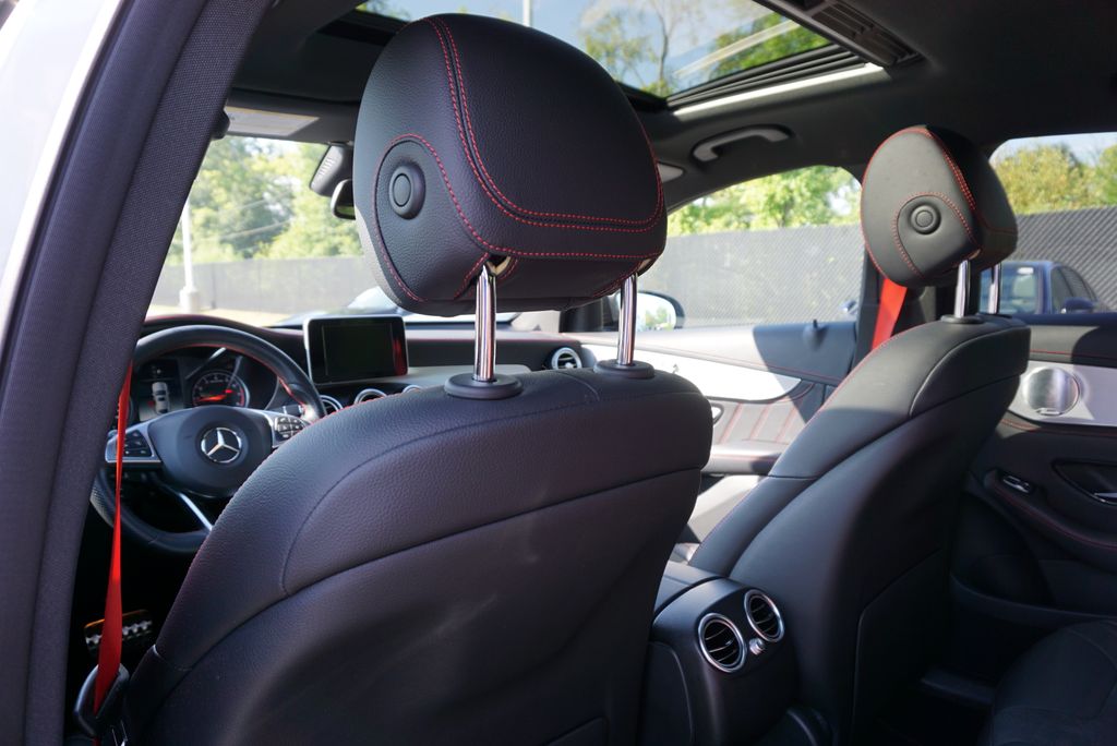 Thumbnail: 2019 Mercedes-Benz GLC - 11