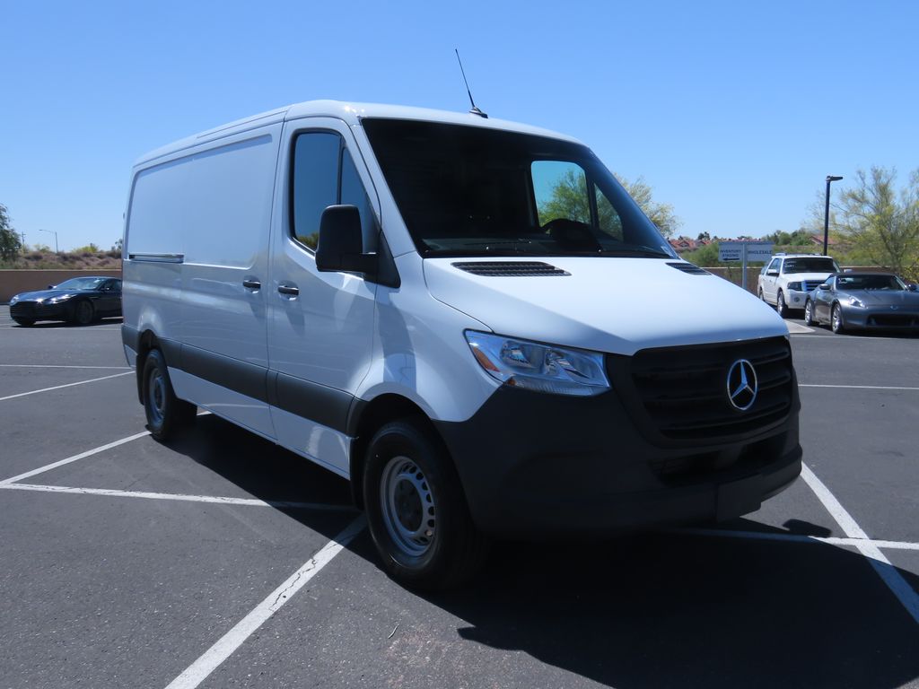 Thumbnail: 2025 Mercedes-Benz Sprinter - 3