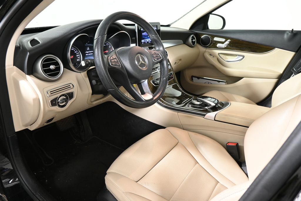 Thumbnail: 2015 Mercedes-Benz C-Class - 4