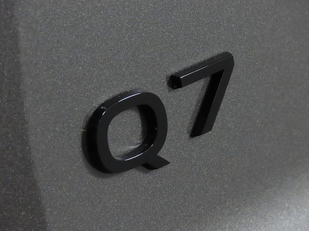 2025 Audi Q7  9