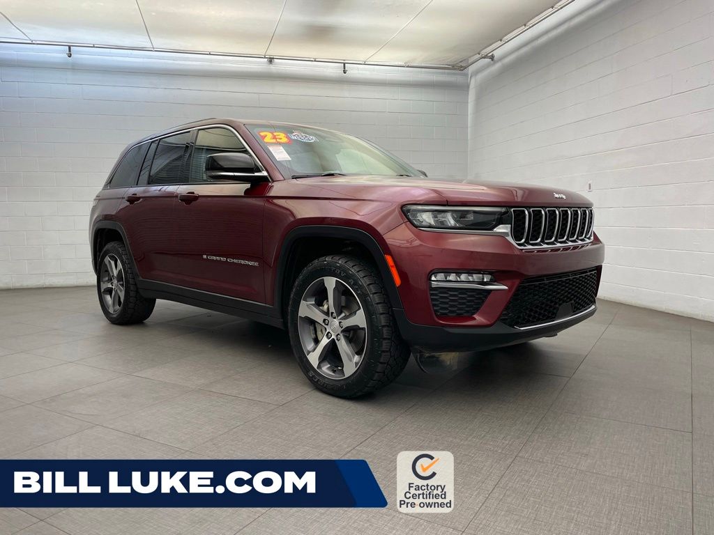 Velvet Red Pearlcoat 2023 Jeep Grand Cherokee Limited 4WD SUV / Crossover Four-Wheel Drive 8-Speed Automatic