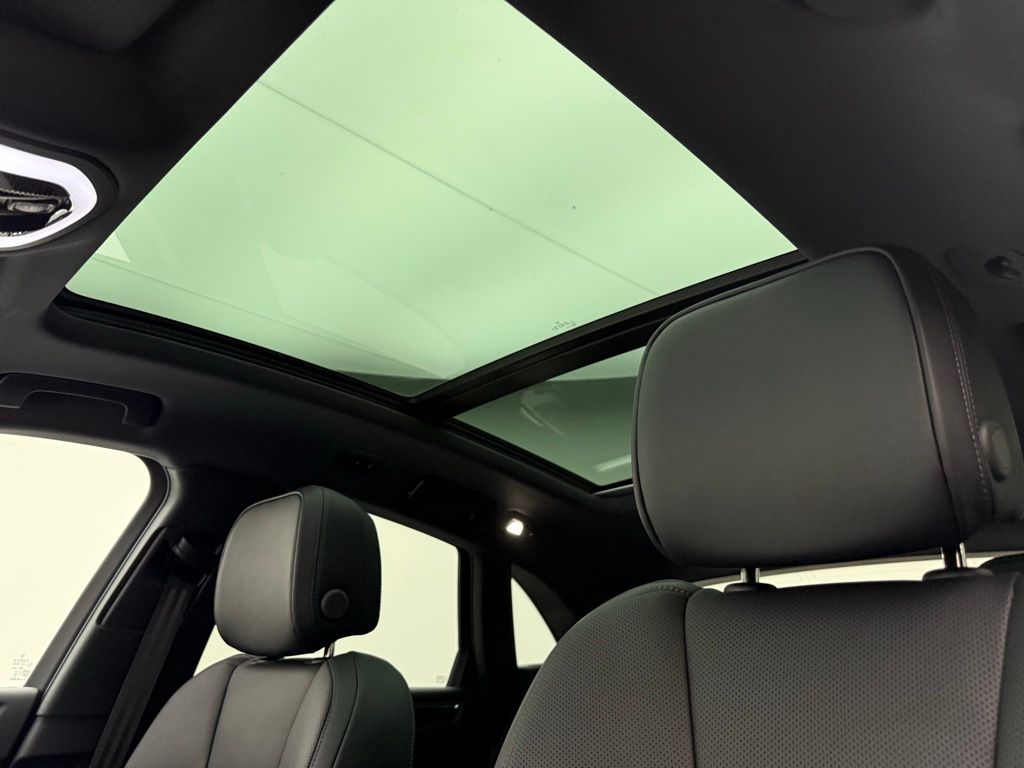 Thumbnail: 2026 Porsche Panamera - 22