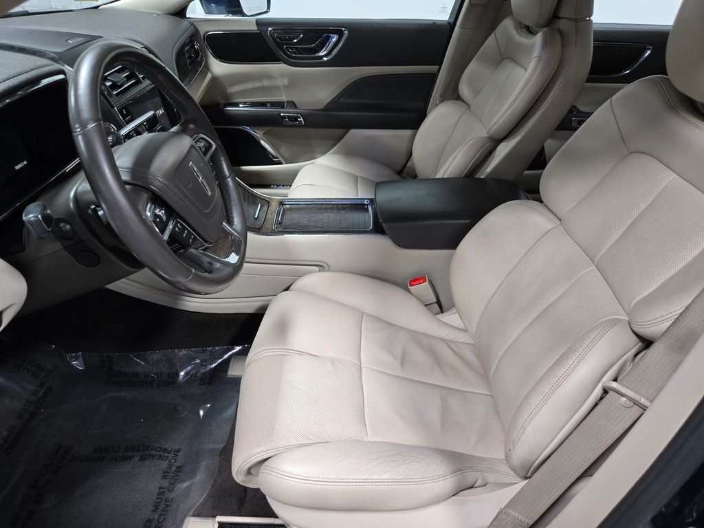 2017 Lincoln Continental Reserve - Photo 9