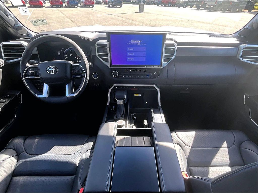 2024 Toyota Sequoia — photo 22