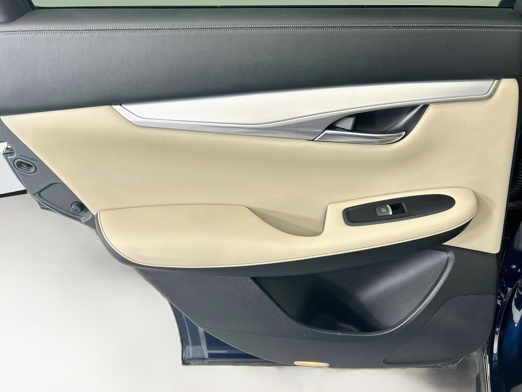 Thumbnail: 2019 INFINITI QX50 - 25
