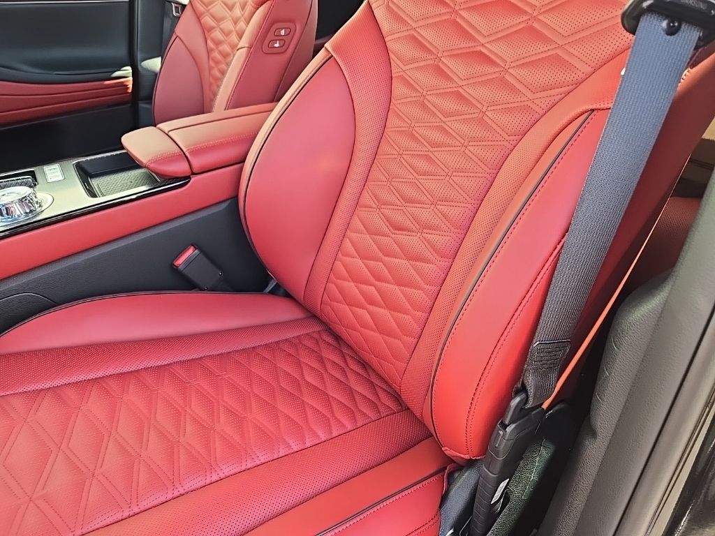 Thumbnail: 2025 Genesis G80 - 16