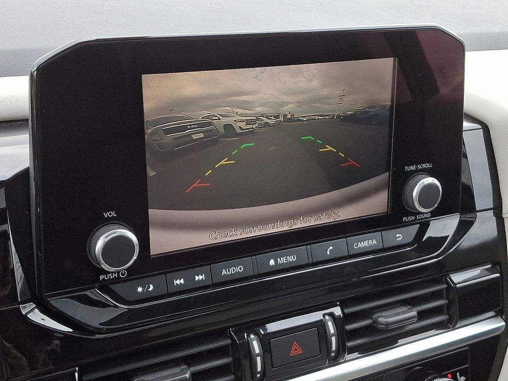 Thumbnail: 2022 Nissan Pathfinder - 20