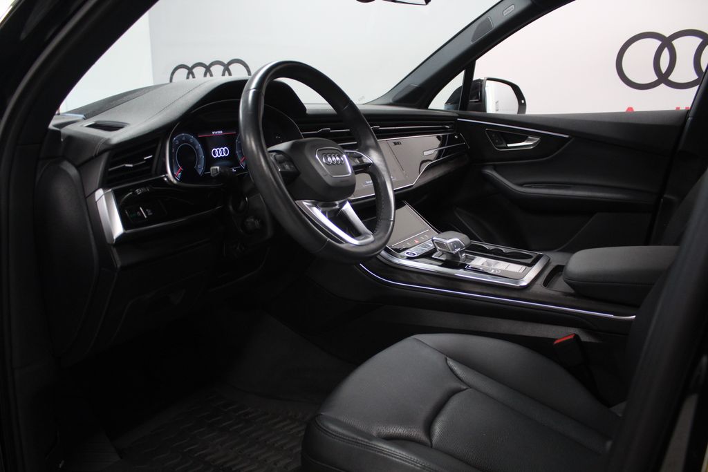 Thumbnail: 2023 Audi Q7 - 11