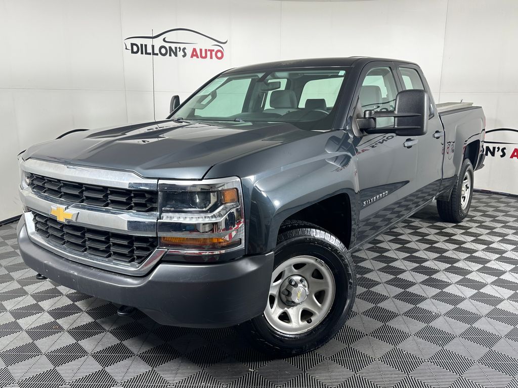 Gray (Graphite Metallic) 2017 Chevrolet Silverado 1500 Pickup Truck Four-Wheel Drive 6-Speed Automatic Overdrive