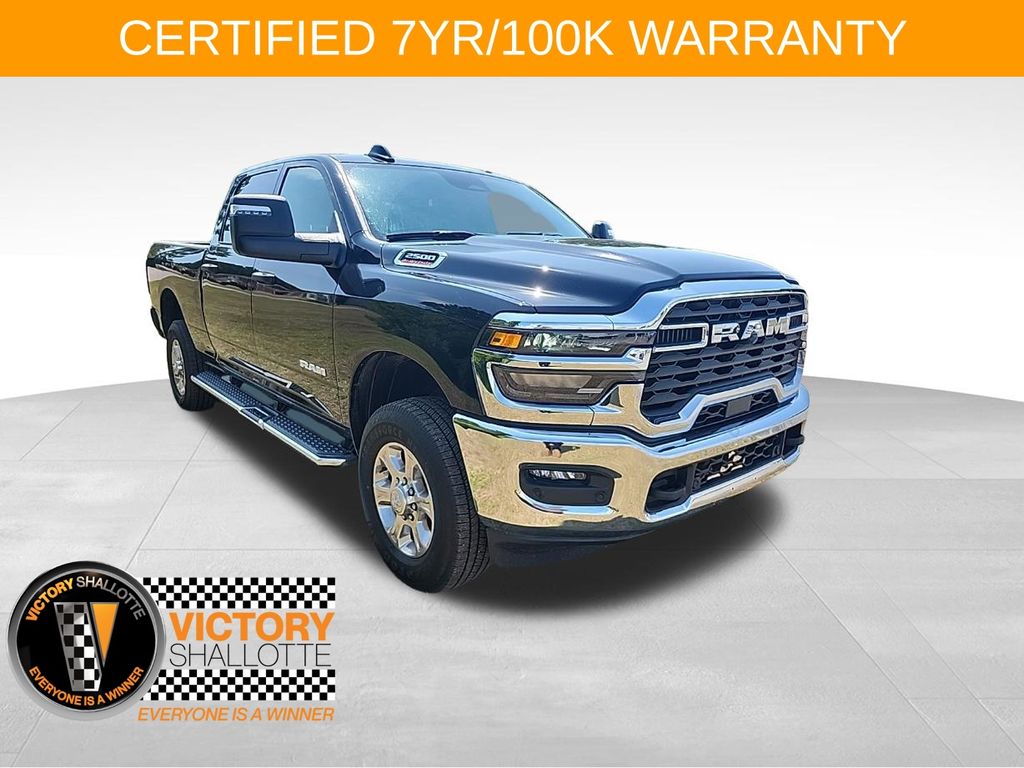 Diamond Black Crystal Pearlcoat 2026 RAM 2500 Pickup Truck Four-Wheel Drive 8-Speed Automatic