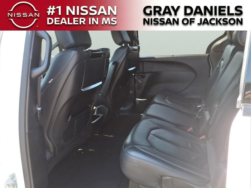Used 2020 Chrysler Pacifica Van