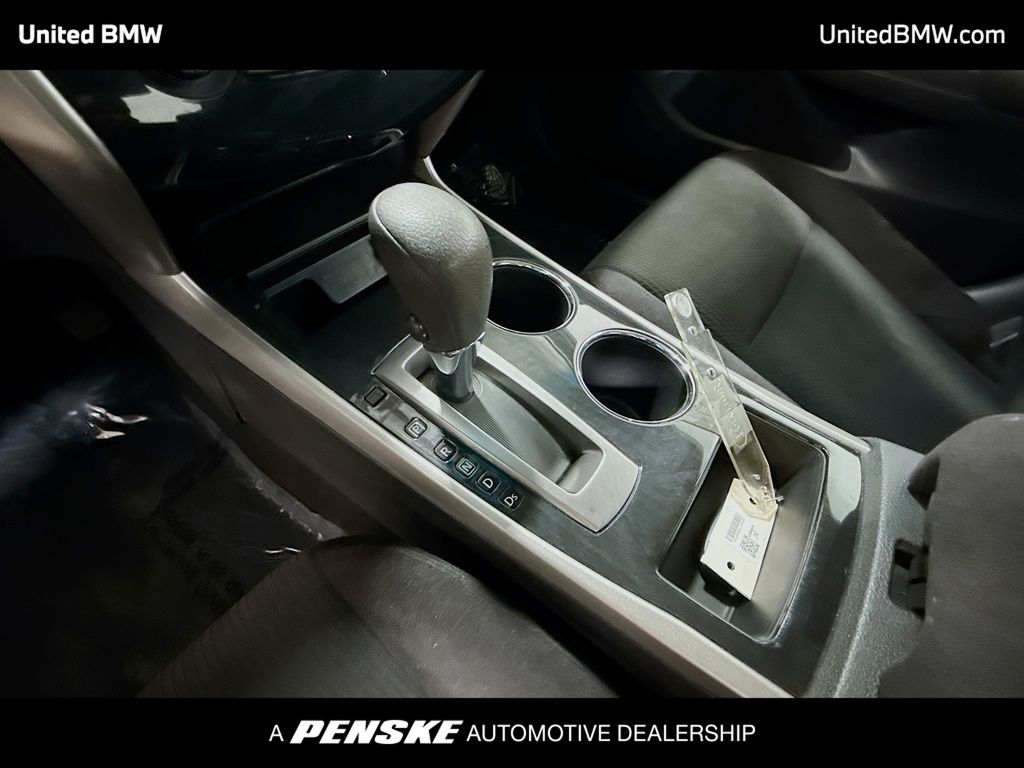 Thumbnail: 2013 Nissan Altima - 13