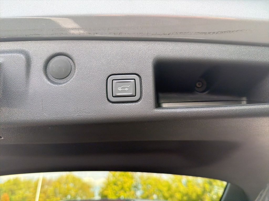 Thumbnail: 2023 Chevrolet Equinox - 22