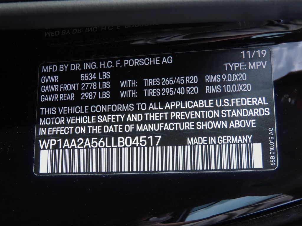 Thumbnail: 2020 Porsche Macan - 21