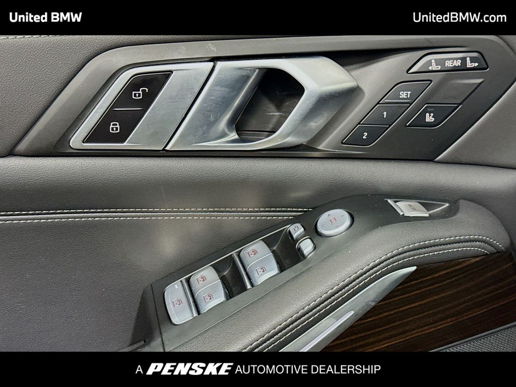 Thumbnail: 2023 BMW X7 - 3