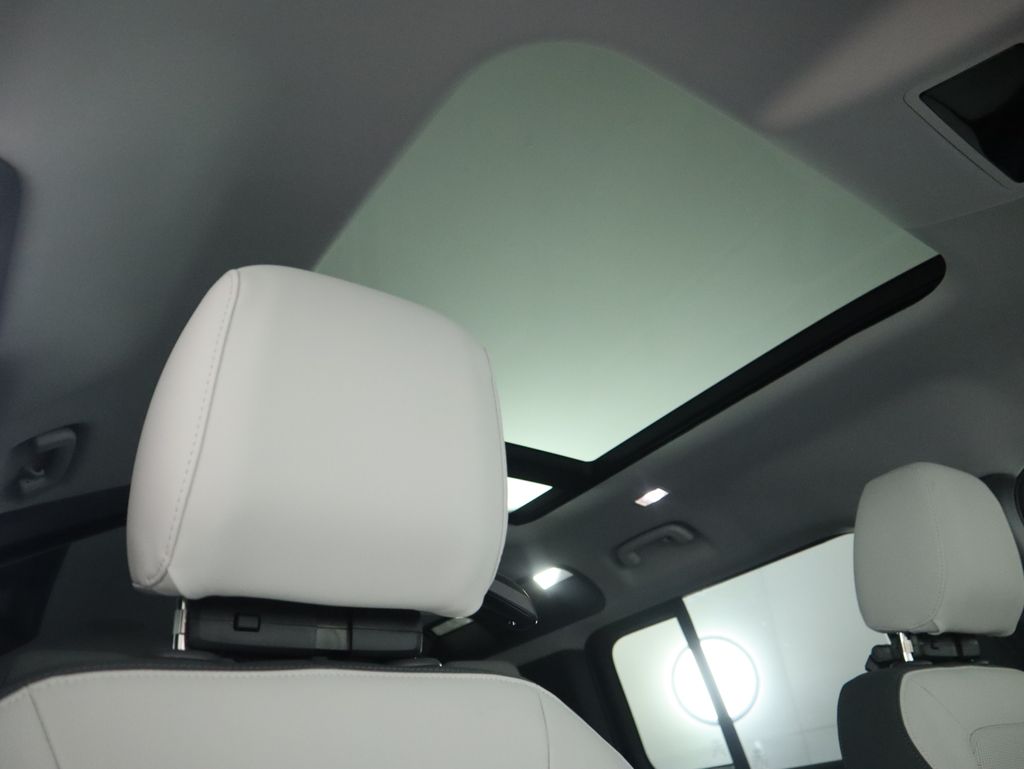 Thumbnail: 2026 Land Rover Defender - 20