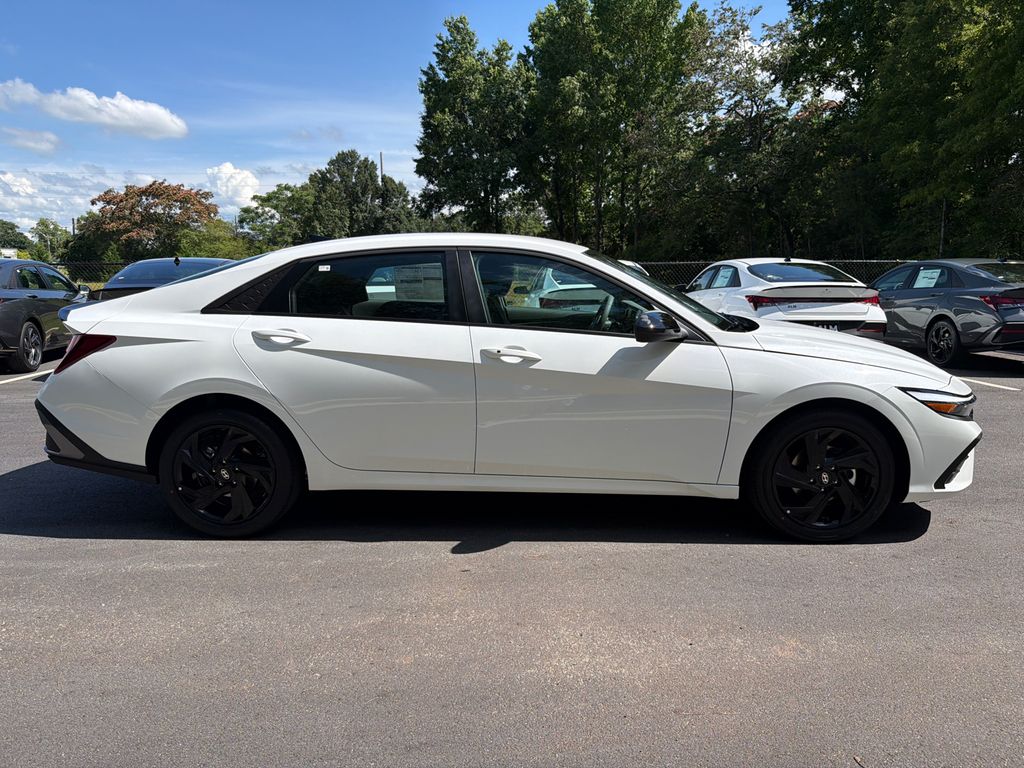 New 2026 White Hyundai SEL Sport image 7