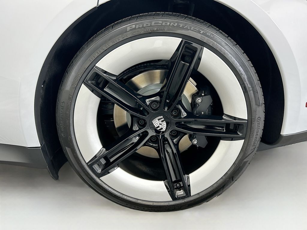 Thumbnail: 2026 Porsche Taycan - 32