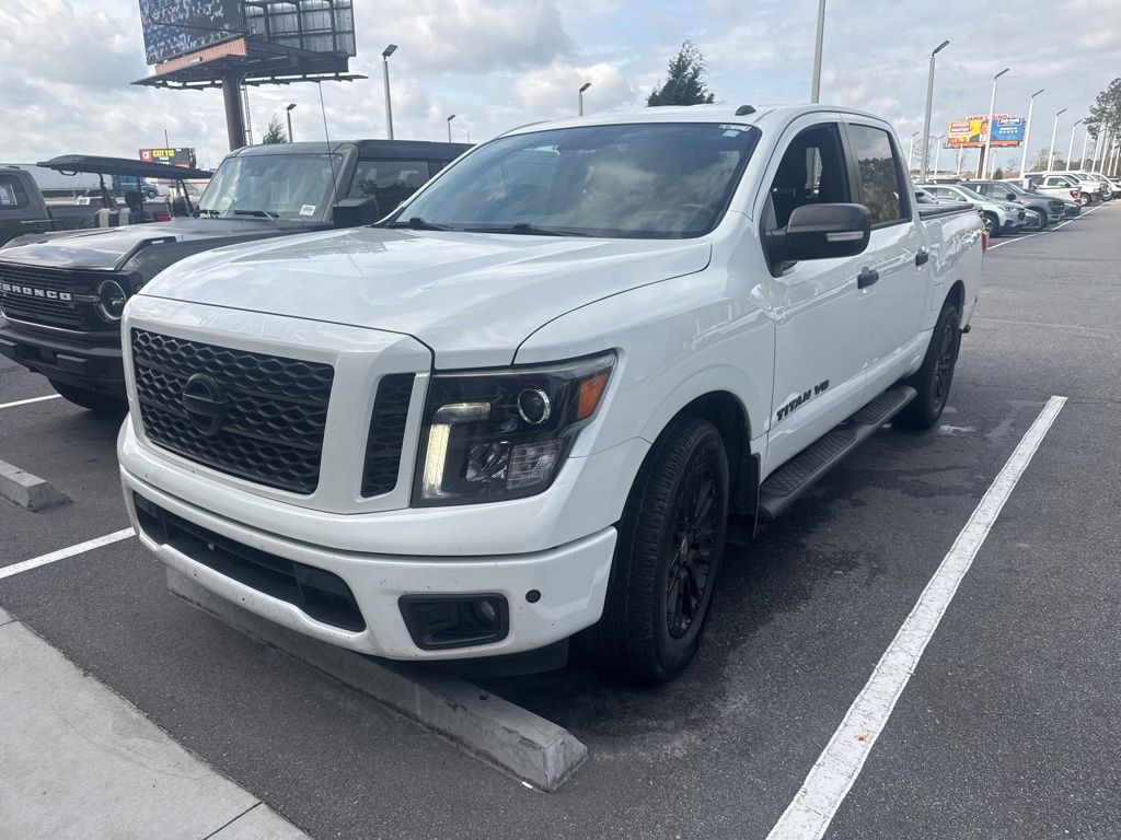 2019 Nissan TITAN SV