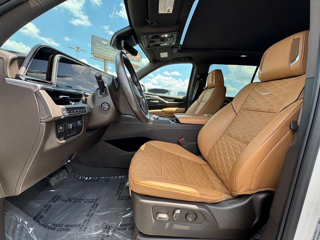2022 Cadillac Escalade ESV Sport Crystal White - Jim Hudson Acura - Image 17