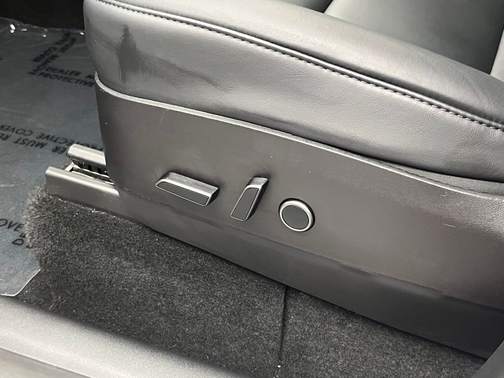 Thumbnail: 2022 Tesla Model Y - 27
