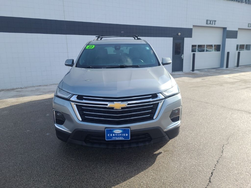 used 2023 Chevrolet Traverse car, priced at $32,811