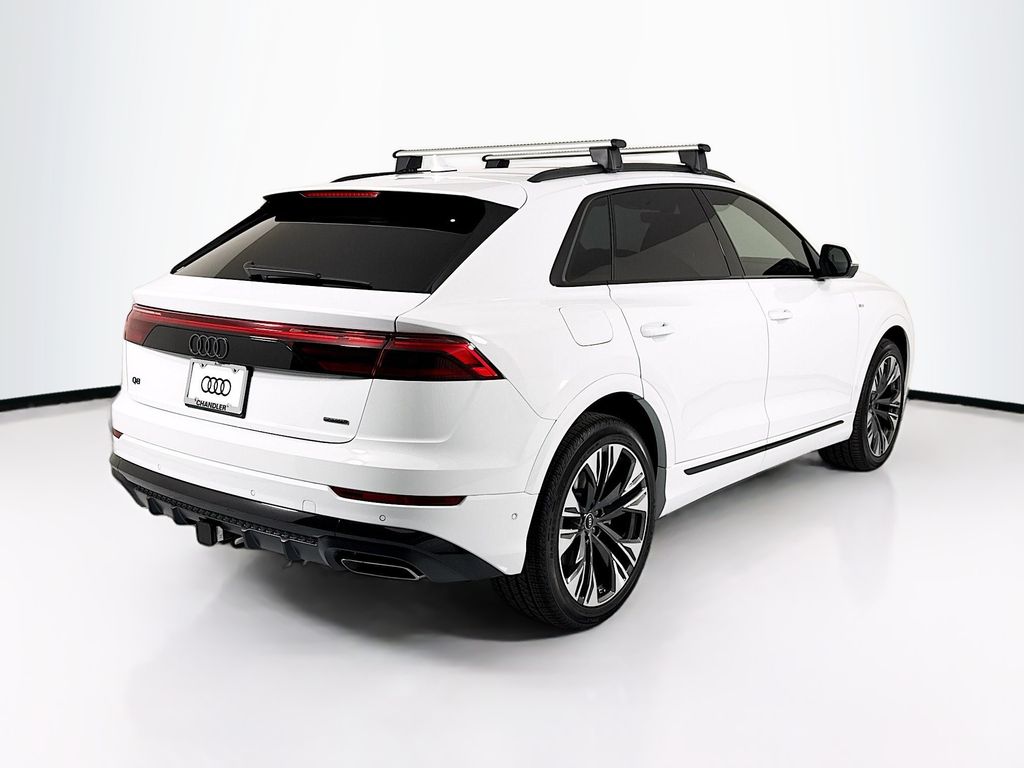 Thumbnail: 2026 Audi Q8 - 5