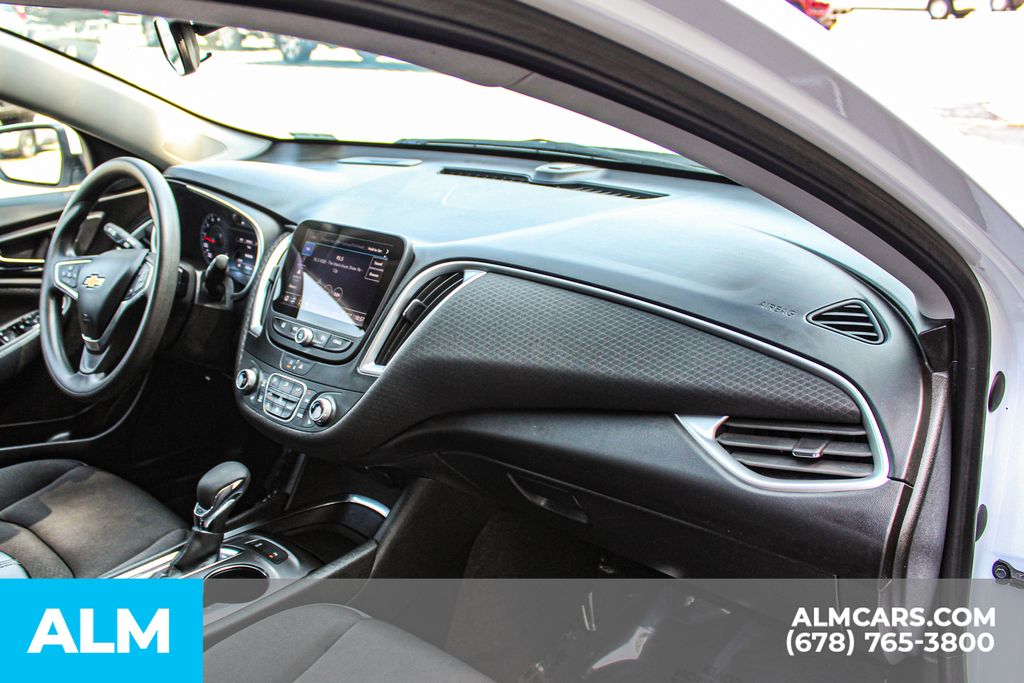 Used 2024 White Chevrolet LT image 22