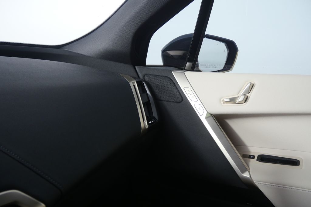 Thumbnail: 2023 BMW iX - 24