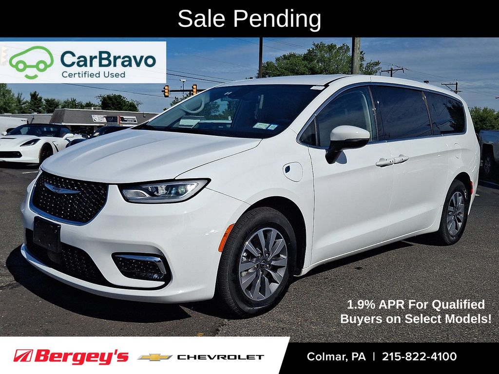 2023 Chrysler Pacifica Hybrid Touring L FWD