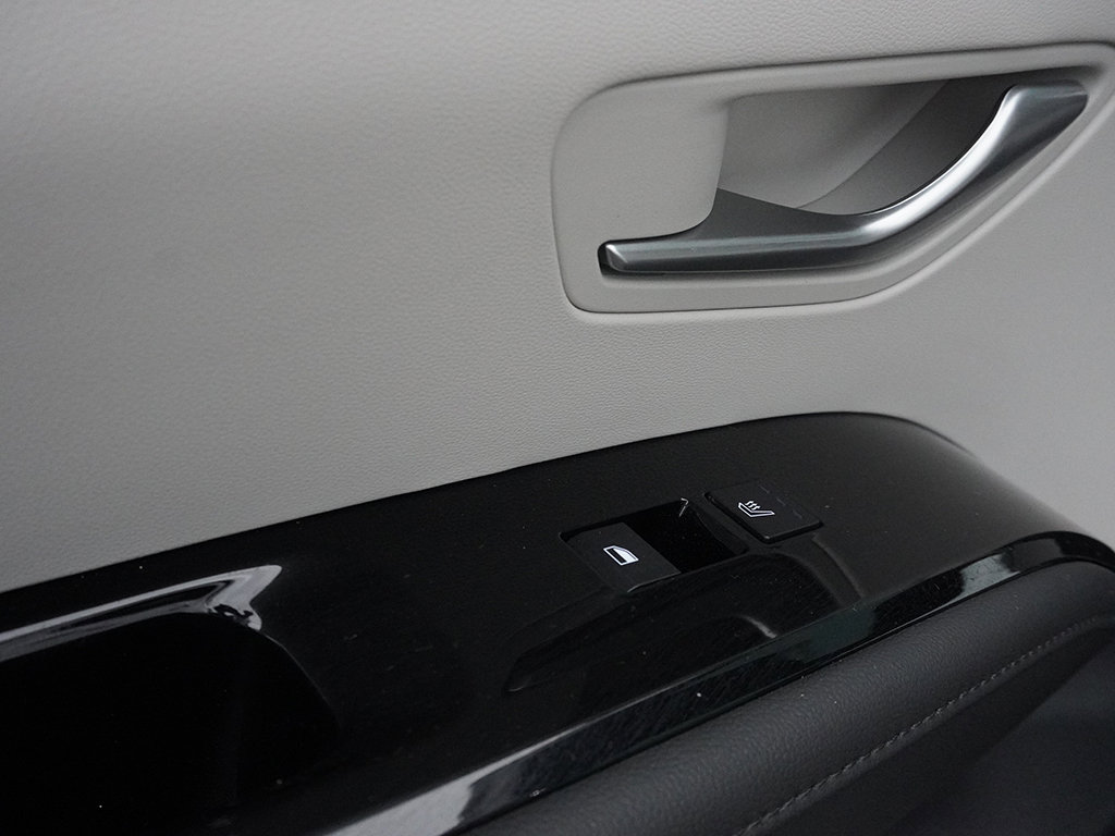 Used 2025 White Hyundai Limited image 46