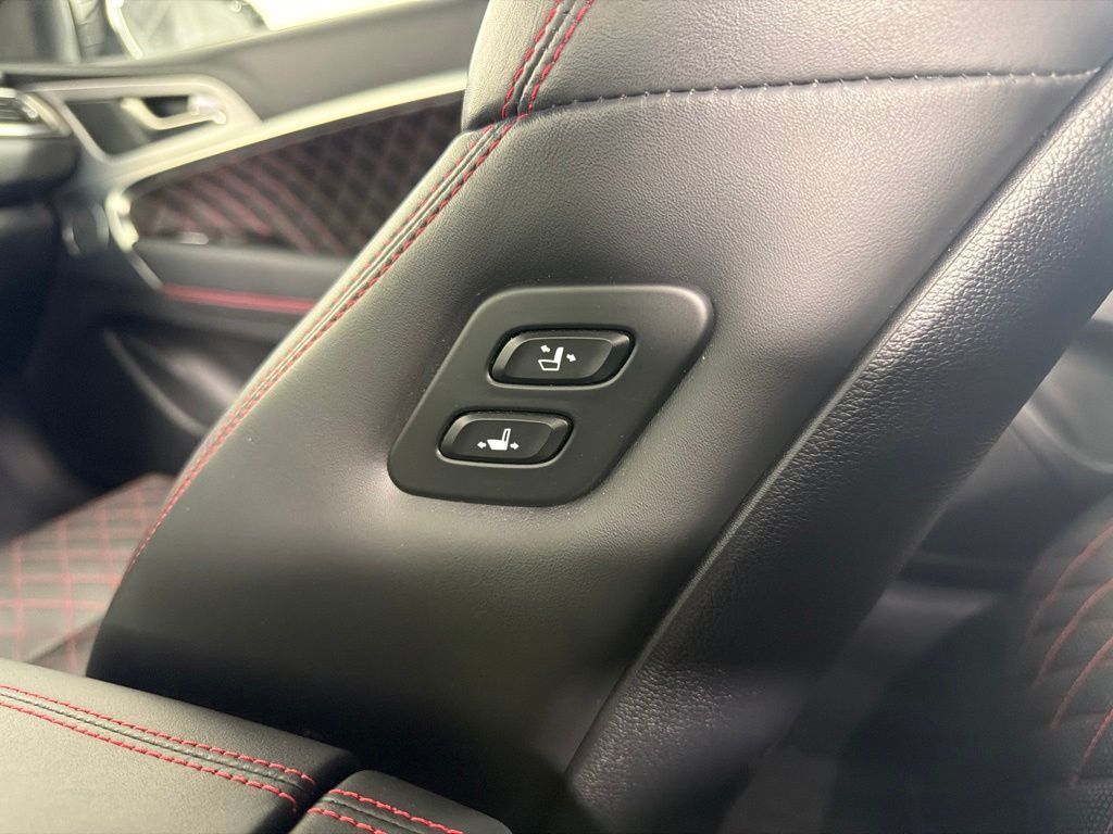 Thumbnail: 2020 Genesis G70 - 19