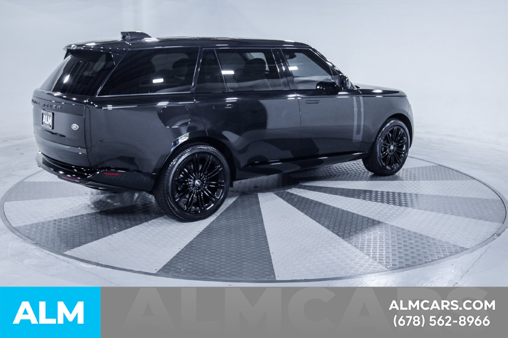 Used 2023 Black Land Rover SE image 10