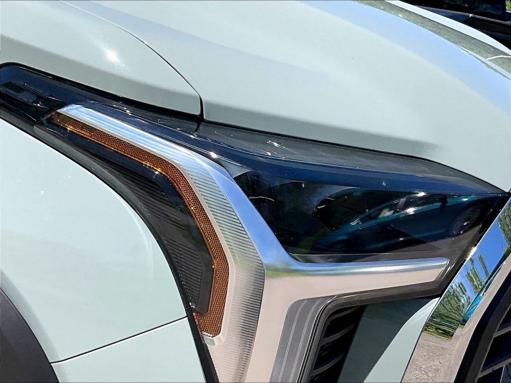 2023 Toyota Tundra — photo 31