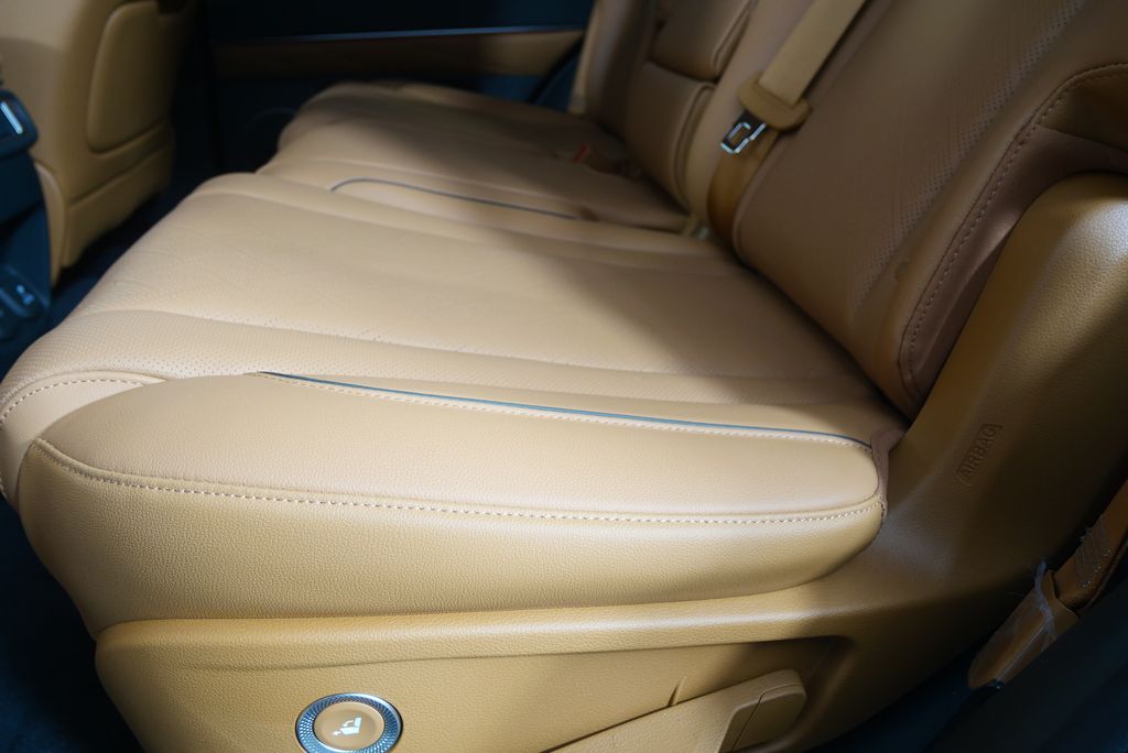 Thumbnail: 2025 Genesis GV80 - 14