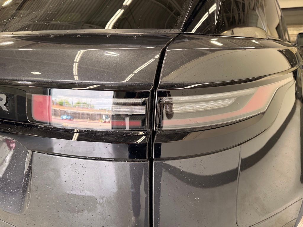 Thumbnail: 2026 Land Rover Range Rover Velar - 5