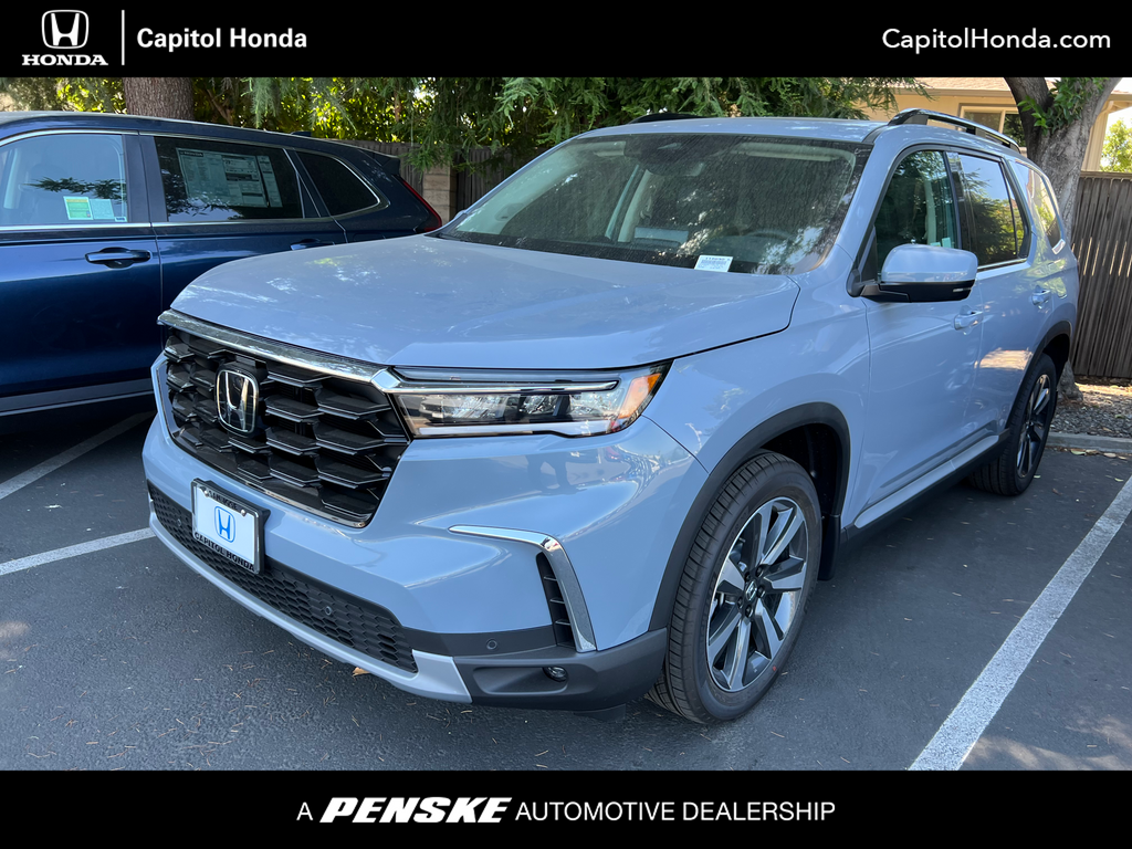 2025 Honda Pilot Touring Hero Image