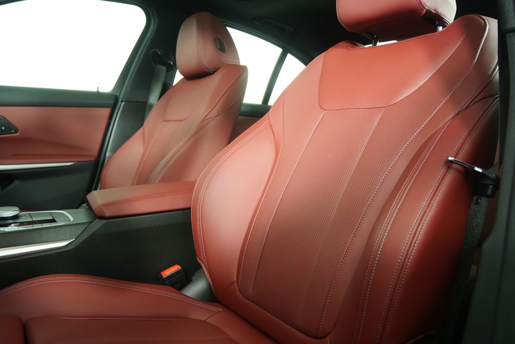 Thumbnail: 2025 BMW 3 Series - 11