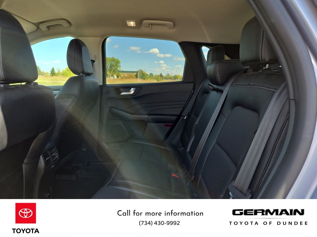 2022 Ford Escape SEL photo 20