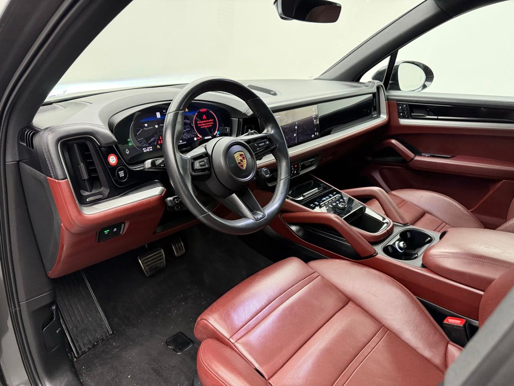 Thumbnail: 2024 Porsche Cayenne - 4