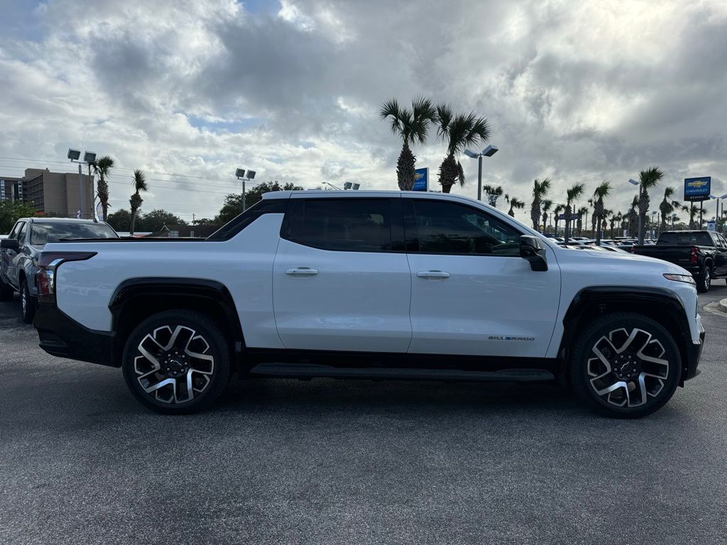 2024 Chevrolet Silverado EV RST 9