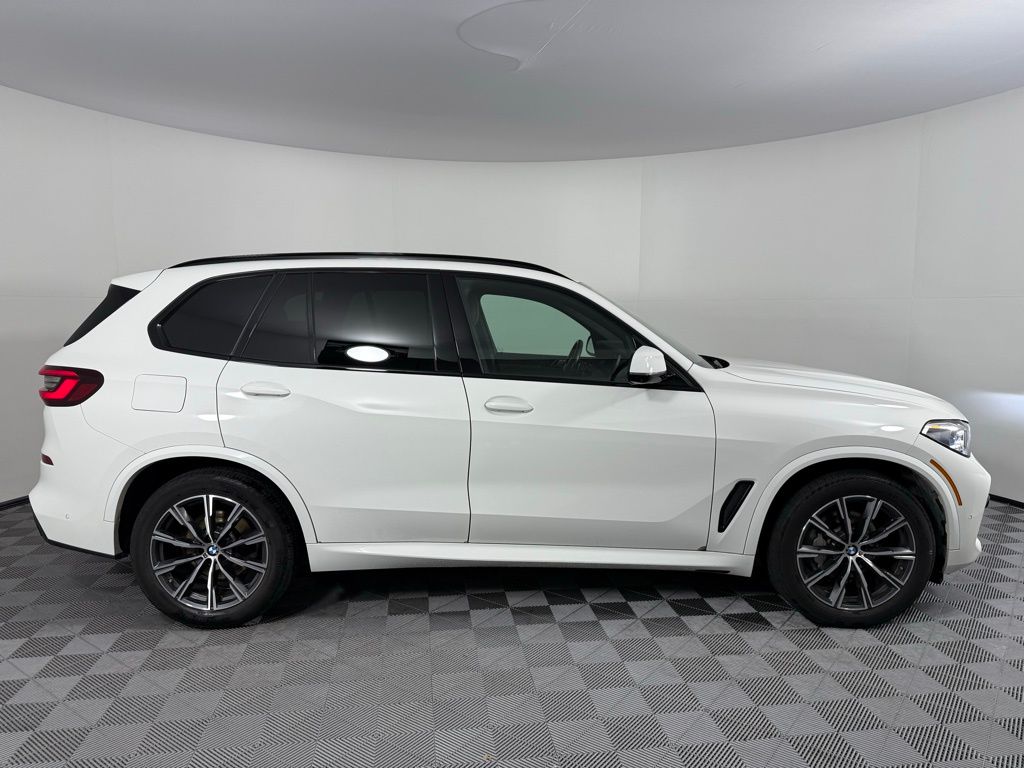 Thumbnail: 2023 BMW X5 - 4